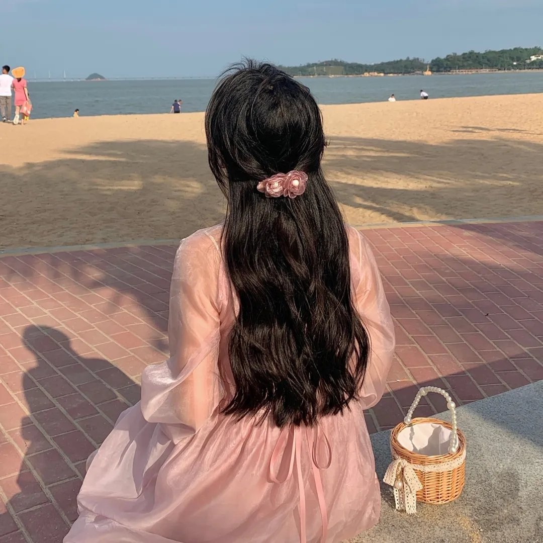 以泥为妆